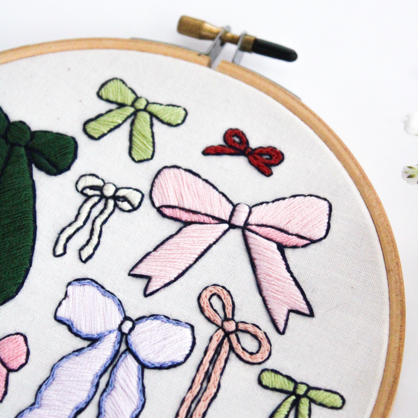 Ribbons & Bows PDF Embroidery Pattern